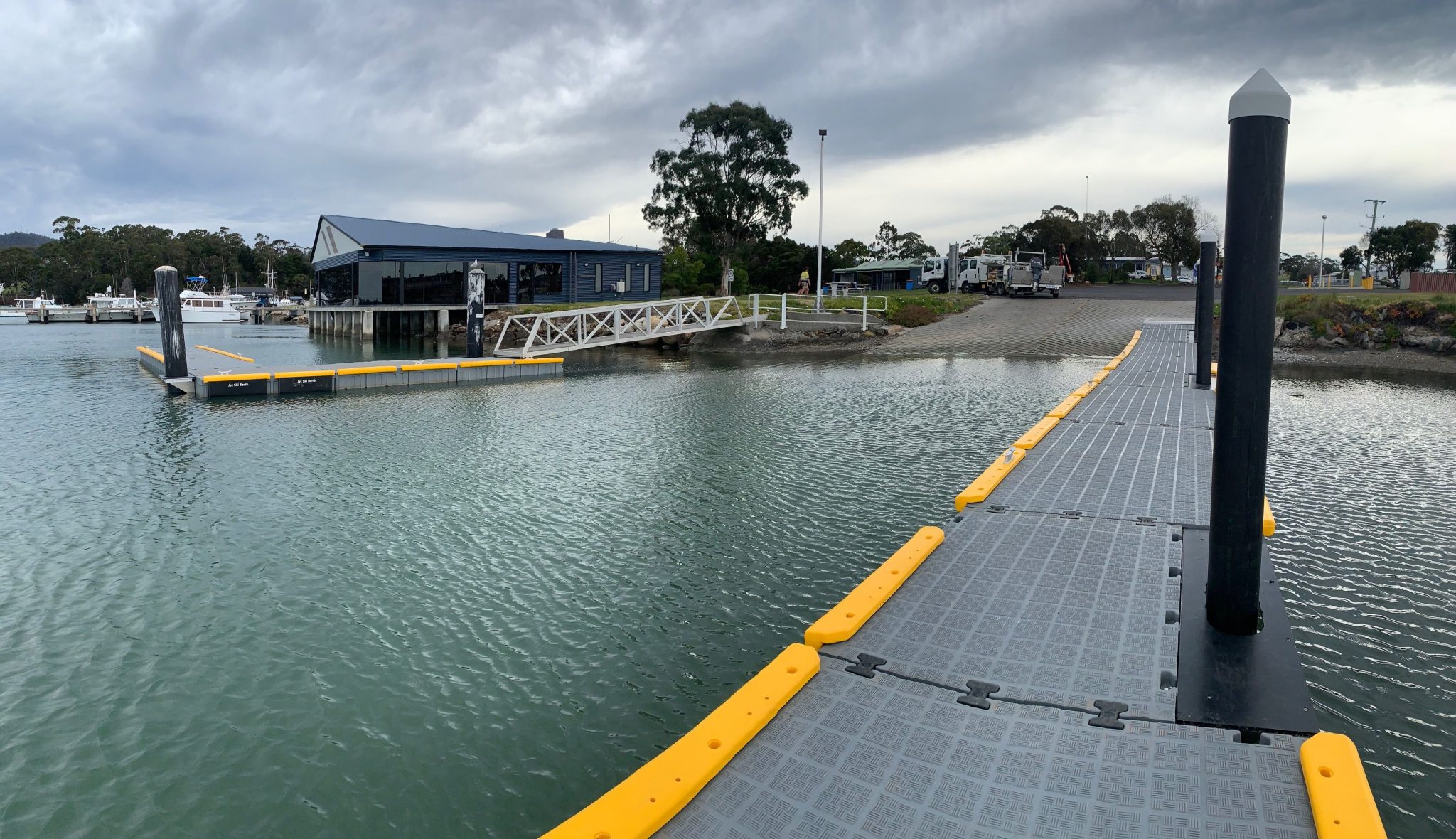 St Helens Boat Ramp / Pontoon (Town Ramp) Marine and Safety Tasmania