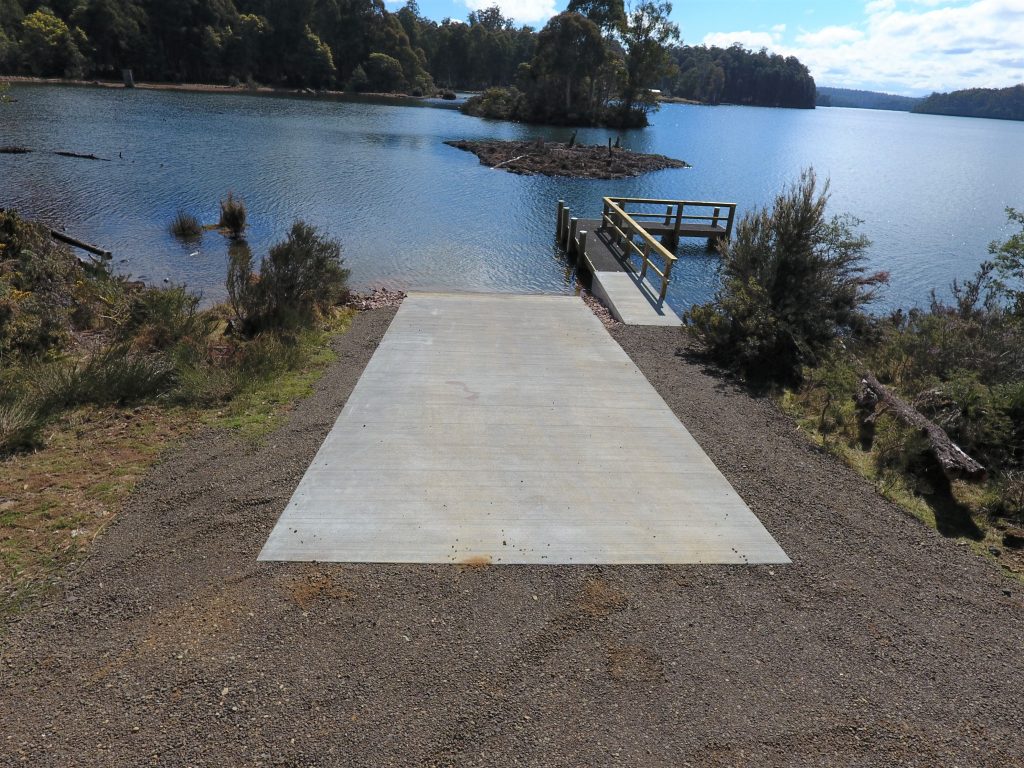 Dee Lagoon Boat Ramp - Marine and Safety Tasmania