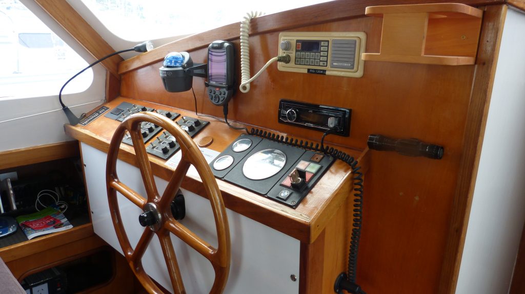 Installing and maintaining your VHF Radio Marine and Safety Tasmania